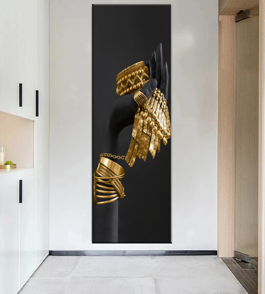 Woman Holding Gold Jewelry Picture Wall Art Canvas Painting Prints For Home Decor