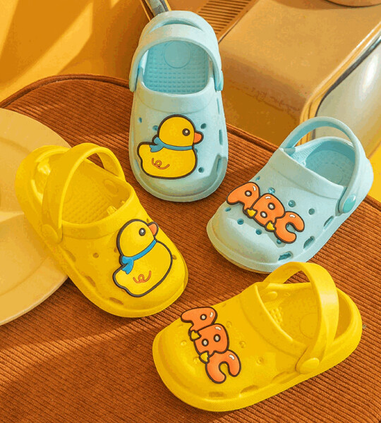 Cute Childrens Soft Anti Slip Pool Boys Girls Garden Shoes