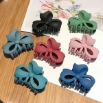 Elegant Frosted Hollow Out Heart Shape Catching Hair Clip Claws for Women Girls Geometry Bowknot Peach Hairpin Hair Acce