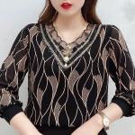 Office Lady Fashion Wave Printed Leaf T-shirt – Lace Spliced Embroidery Pearl Three-Dimensional Decoration V-Neck Pullover Women.